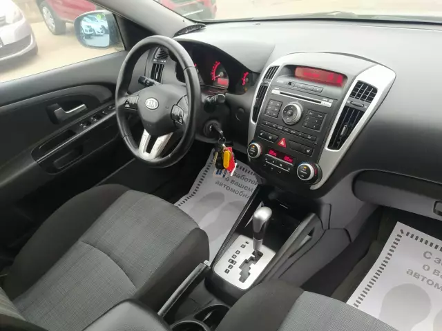 Kia Ceed 2012