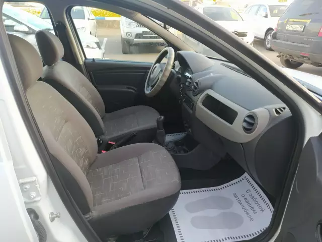 Renault Sandero 2014