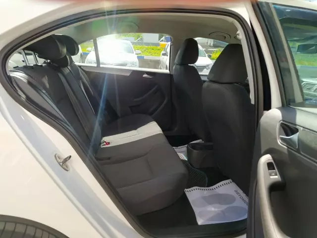 Volkswagen Jetta 2012