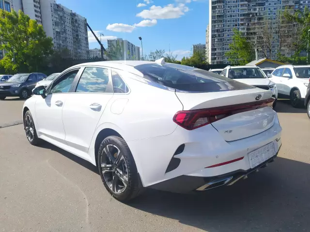 Kia K5 2021