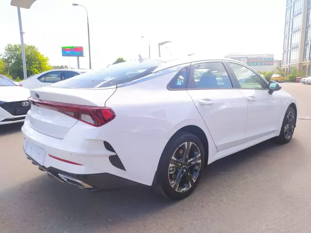 Kia K5 2021