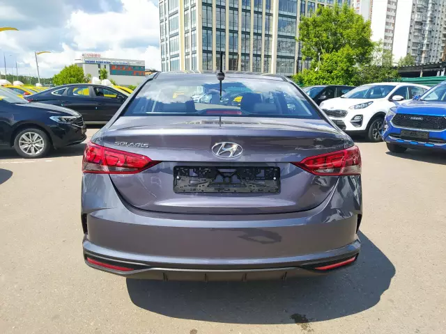 Hyundai Solaris 2021