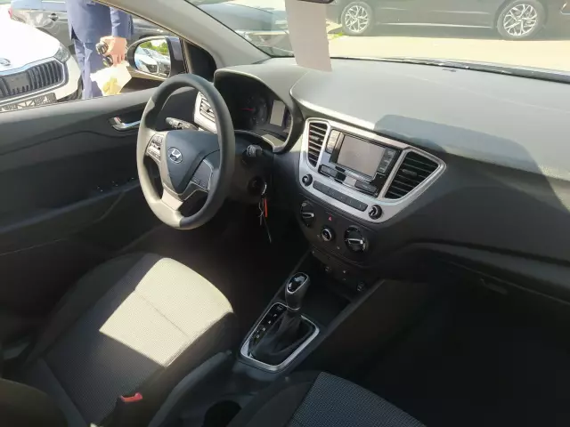 Hyundai Solaris 2021