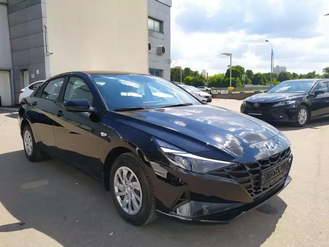 Hyundai Elantra 2021