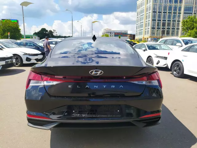 Hyundai Elantra 2021