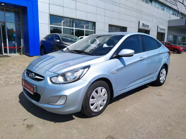 Hyundai Solaris 2012