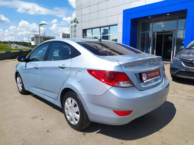 Hyundai Solaris 2012