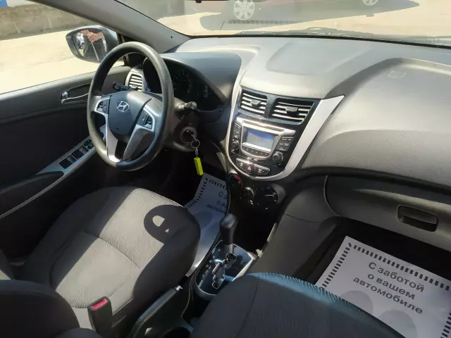 Hyundai Solaris 2012