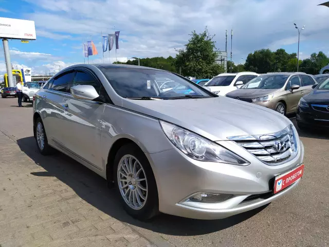 Hyundai Sonata 2010