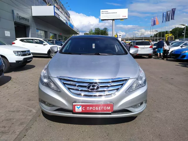 Hyundai Sonata 2010