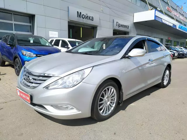 Hyundai Sonata 2010