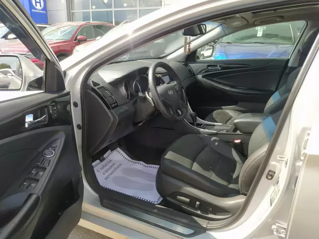 Hyundai Sonata 2010