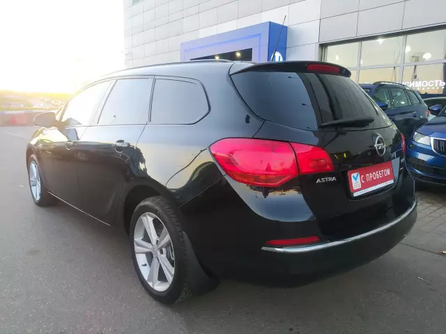 Opel Astra 2013