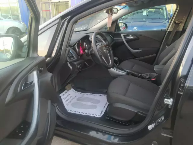 Opel Astra 2013