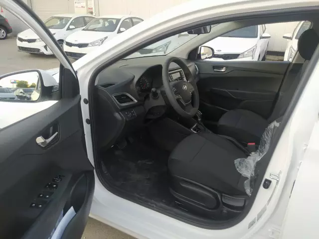 Hyundai Solaris 2021