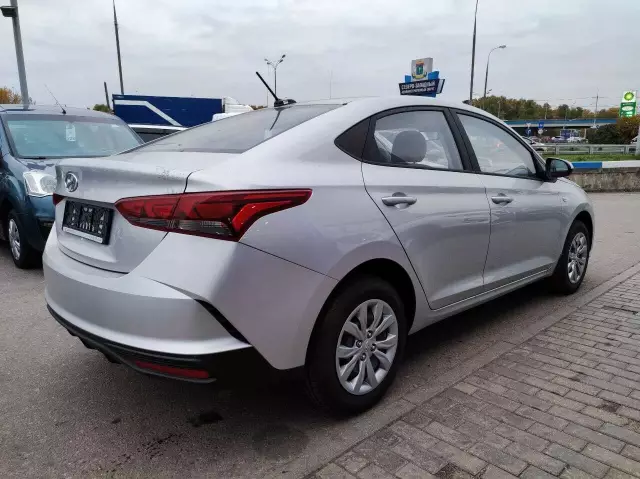 Hyundai Solaris 2021