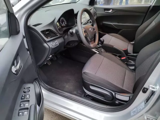 Hyundai Solaris 2021