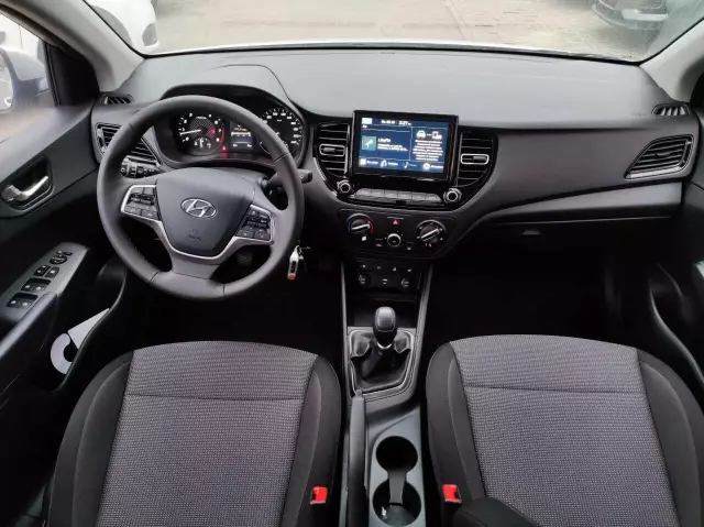 Hyundai Solaris 2021