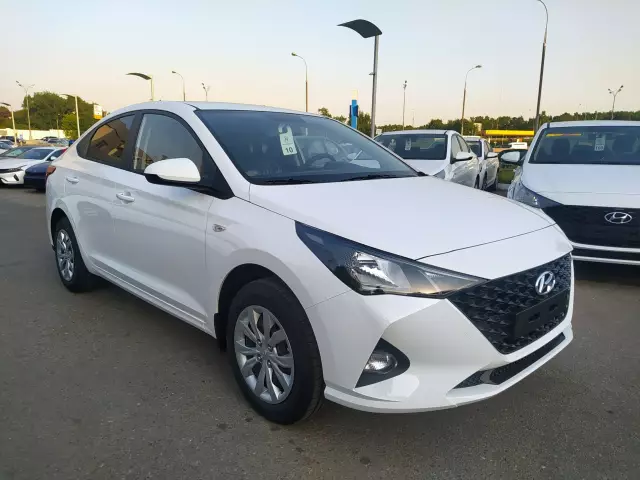 Hyundai Solaris 2021