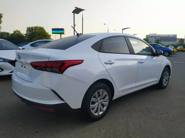Hyundai Solaris 2021