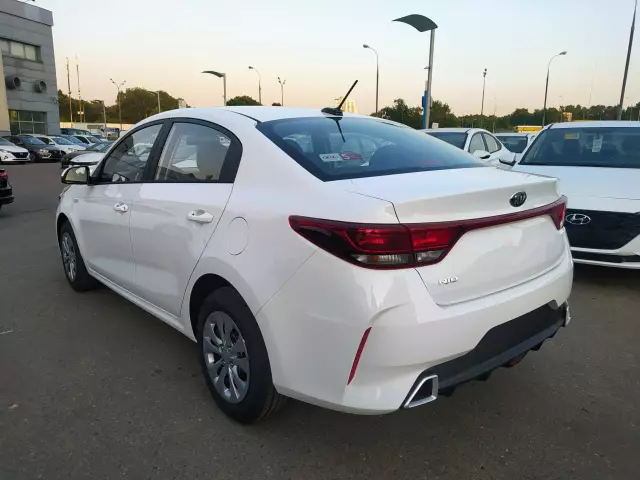 Kia Rio 2021