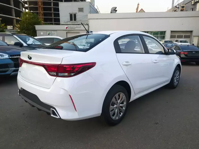 Kia Rio 2021