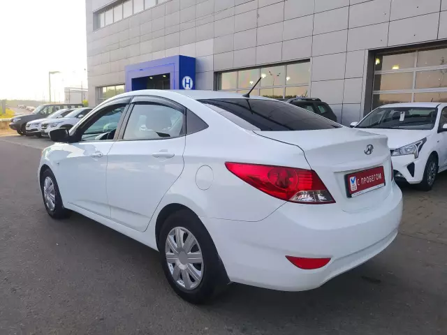 Hyundai Solaris 2013