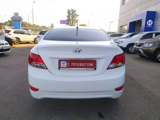 Hyundai Solaris 2013