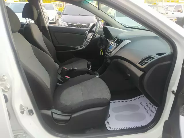 Hyundai Solaris 2013