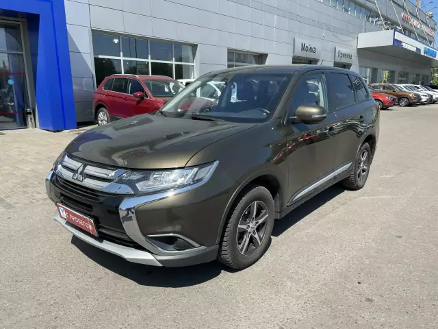 Mitsubishi Outlander 2016