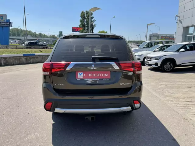 Mitsubishi Outlander 2016