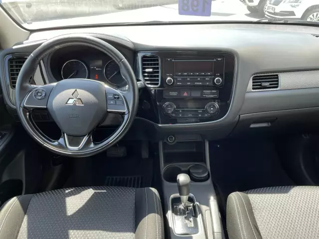 Mitsubishi Outlander 2016