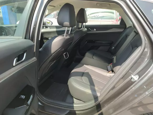 Kia K5 2021