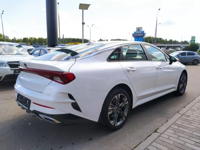 Kia K5 2021
