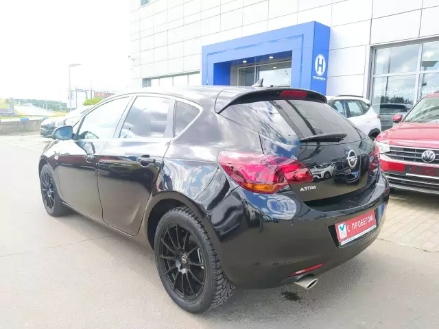 Opel Astra 2010