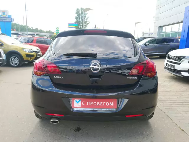 Opel Astra 2010