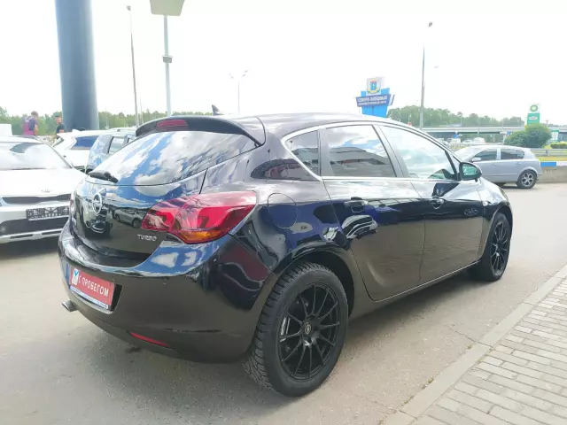 Opel Astra 2010