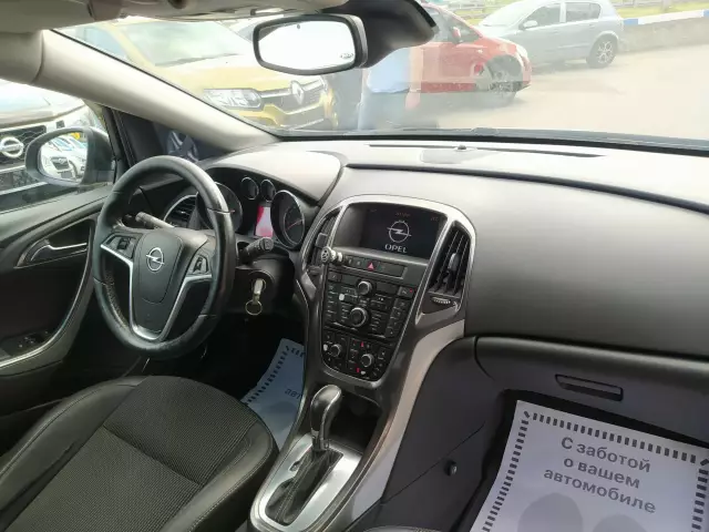 Opel Astra 2010