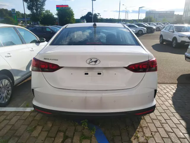 Hyundai Solaris 2021