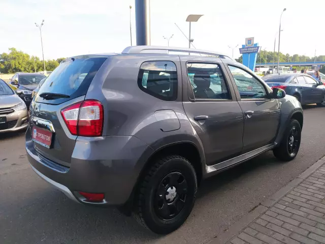 Nissan Terrano 2014