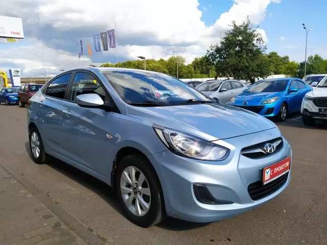 Hyundai Solaris 2012