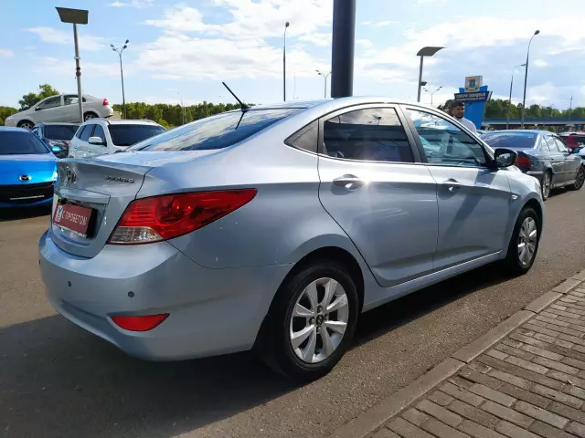 Hyundai Solaris 2012