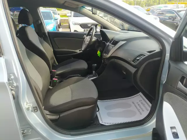 Hyundai Solaris 2012