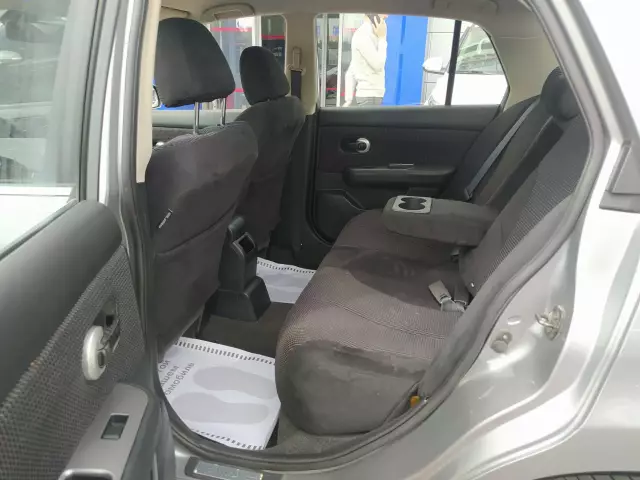 Nissan Tiida 2010