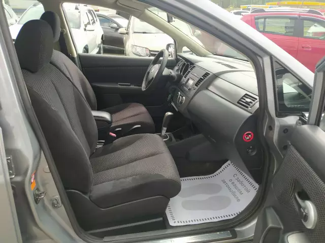 Nissan Tiida 2010