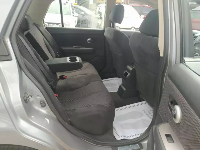 Nissan Tiida 2010