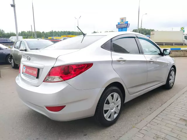 Hyundai Solaris 2014
