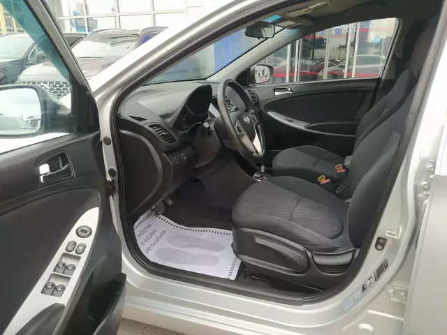 Hyundai Solaris 2014