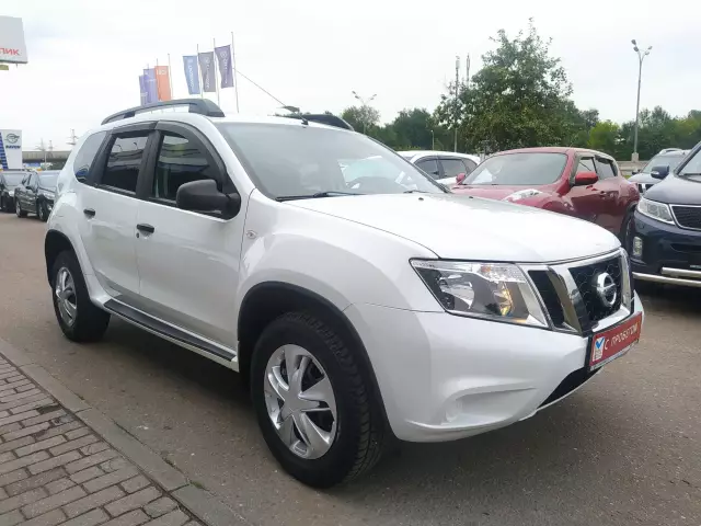 Nissan Terrano 2015