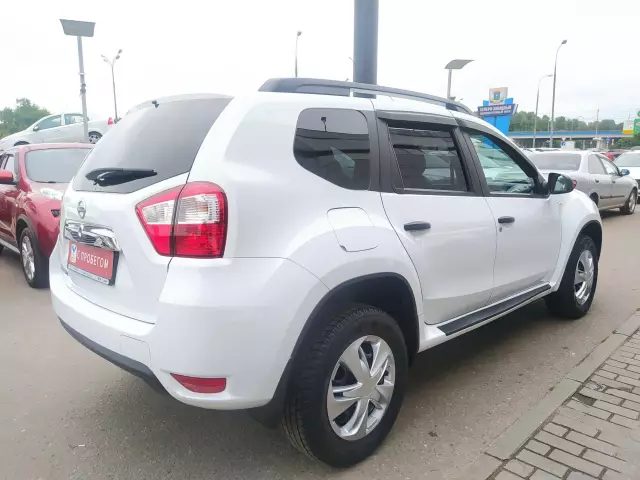 Nissan Terrano 2015